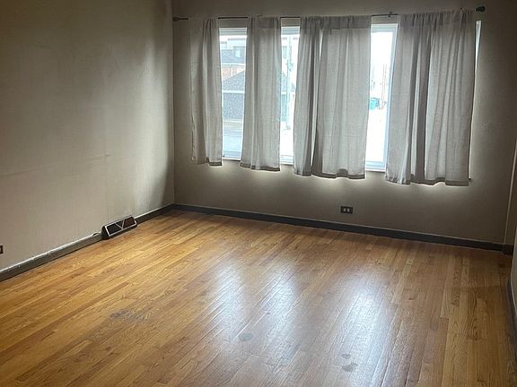 5th image of 7843 Natchez Ave