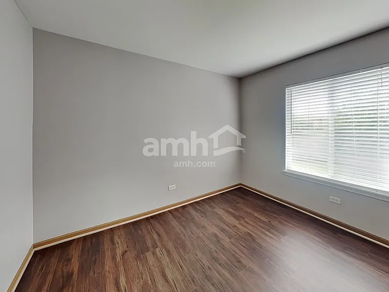 2415 Sisters Ct — Photo 18