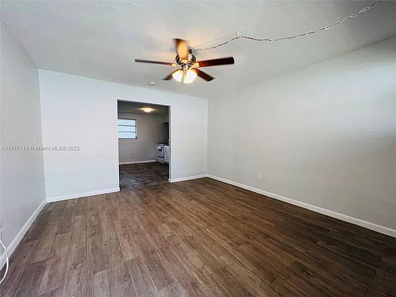 4th image of 522 NW 11th Ave Unit B