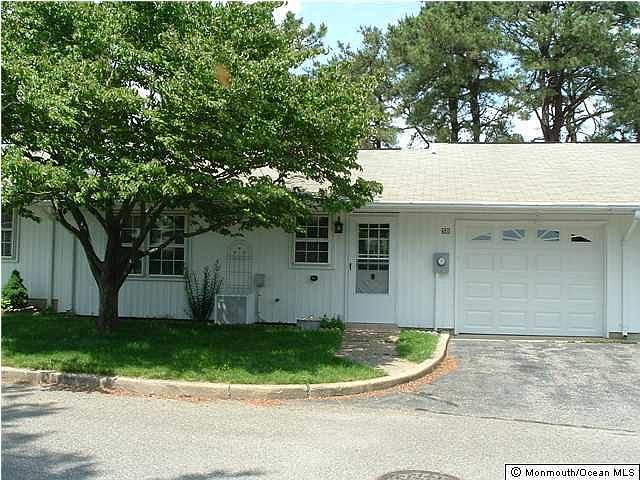 2nd image of 5 Cambridge Circle #B