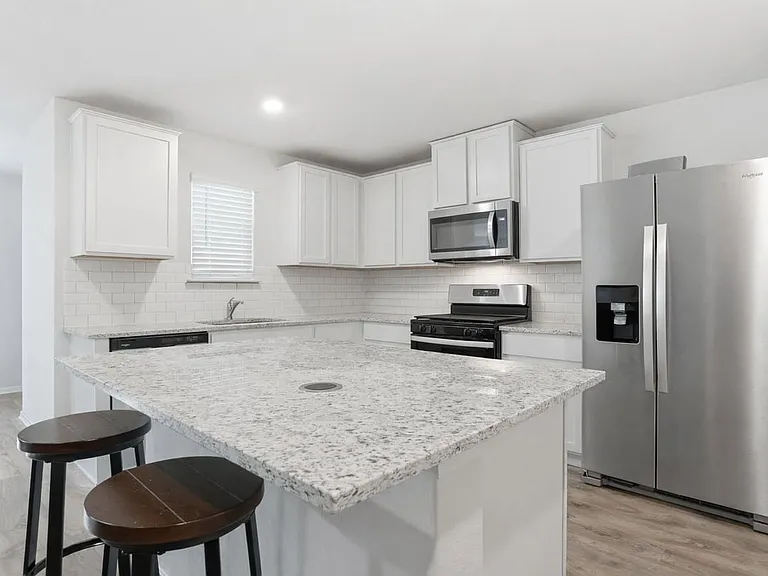 3656 Victory Copper — Photo 1