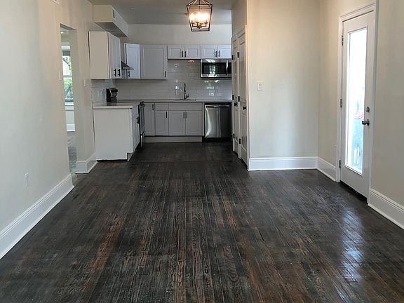3rd image of 3508 Robert St