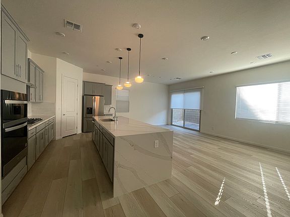 5th image of 1611 Rock Kestrel St