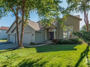 3870 Suntree Ave, Hudsonville, MI 49426