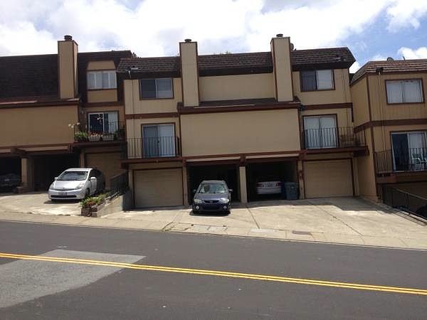1st image of 838 Stonegate Dr