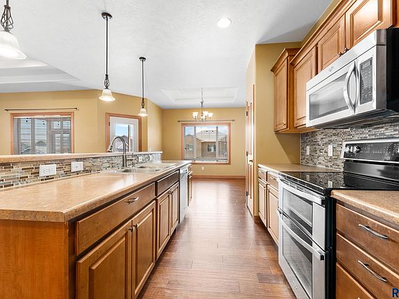 5th image of 5404 S Sirocco Ave