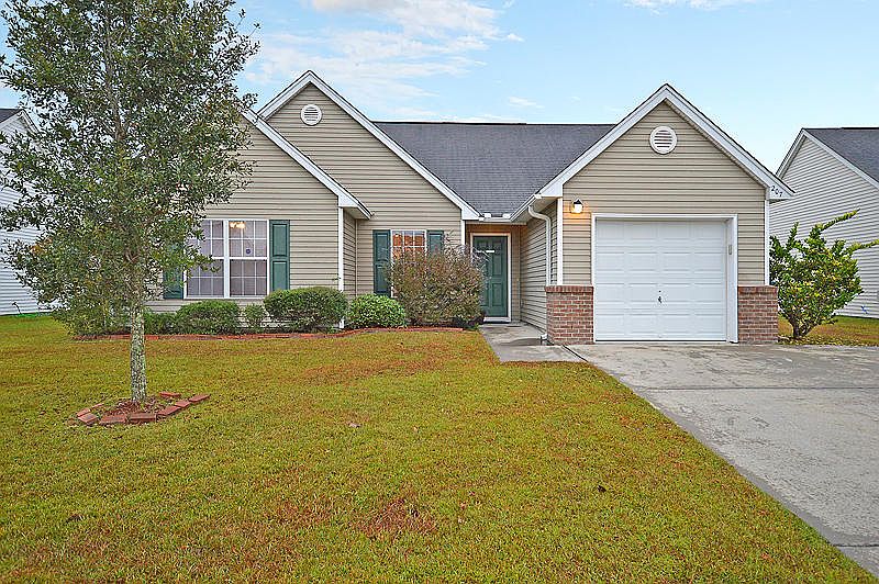 1st image of 207 Delafield Dr