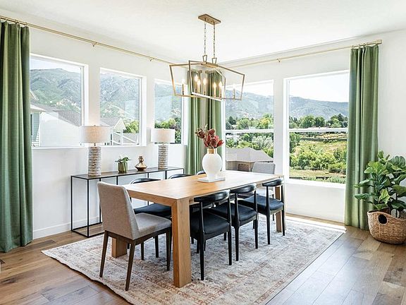 The Hawthorne - Dining