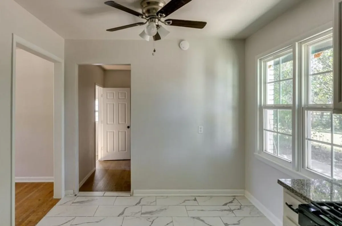 Building Photo - 809 General Senter Dr