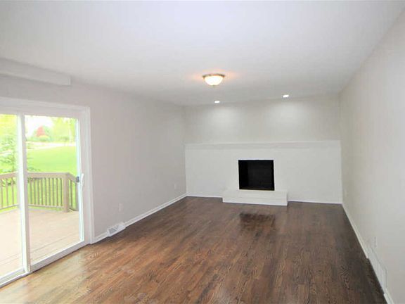 5th image of 2595 Concordgreen Dr