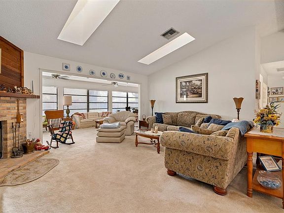 4th image of 4904 1st Avenue Dr NW