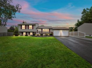 9593 Tagus Ln, Brewerton, NY 13029