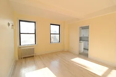 639 West 173rd Street, #5D