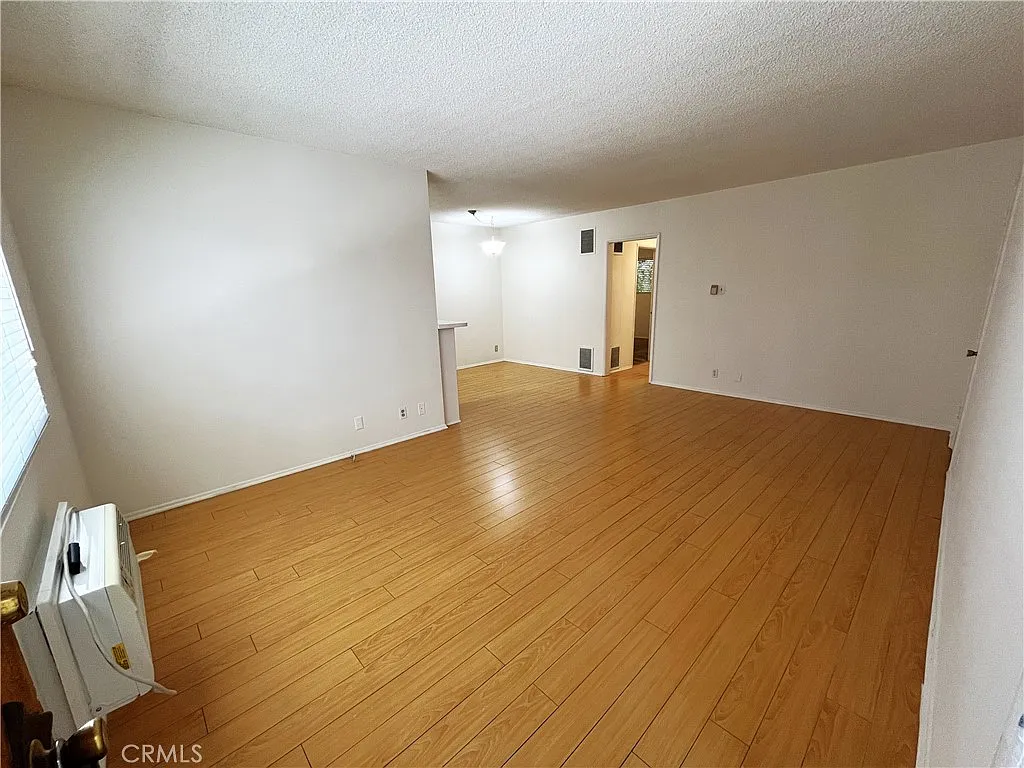 2 bed, 900 sqft, $2,495 — Photo 4