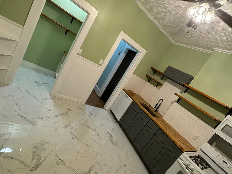 151 Beech St — Photo 18