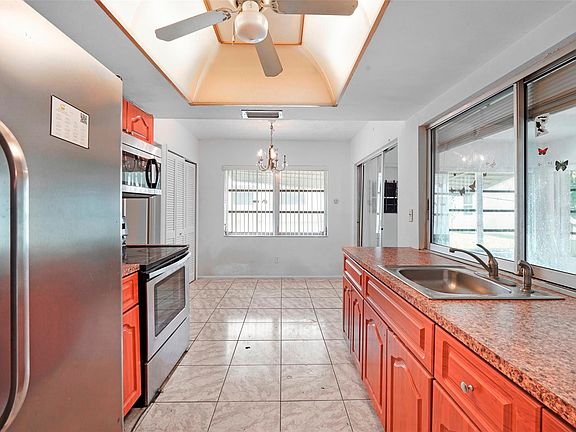 4th image of 4300 NW 48th Avenue