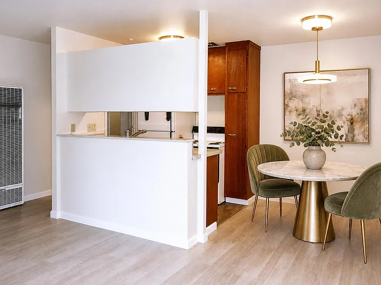 2521 Piedmont Ave #16 — Photo 3