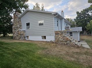 1015 N Carrington Ave, Buffalo, WY 82834