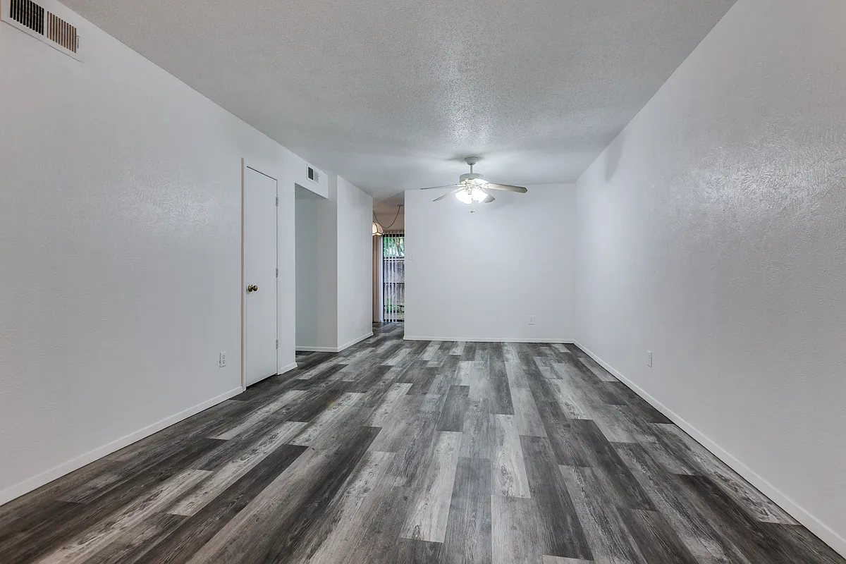Building Photo - 2111 E Belt Line Rd #168B