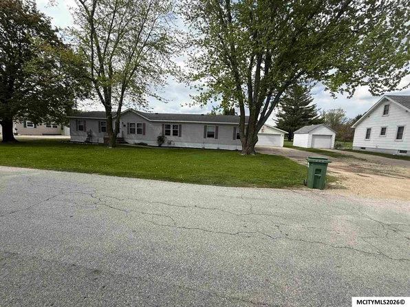 310 Bickford St, Dumont, IA 50625