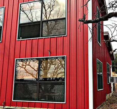 2nd image of 885 N Shore Dr
