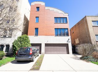324 Wisconsin Ave APT B, Oak Park, IL 60302