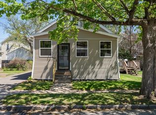 24 Tacoma St, Springfield, MA 01104