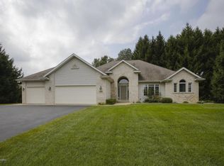 8910 S 2nd St, Mattawan, MI 49071