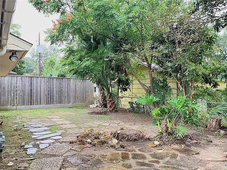 3210 Cloverdale St — Photo 32