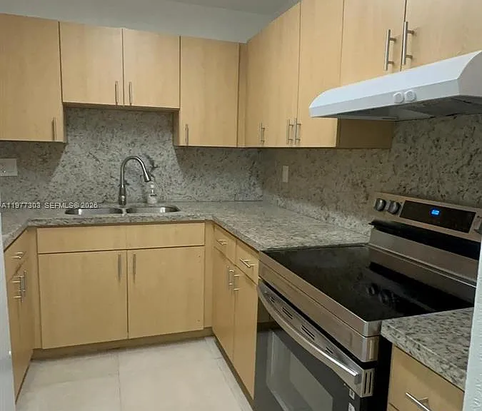1885 W 56th St #112 — Photo 2