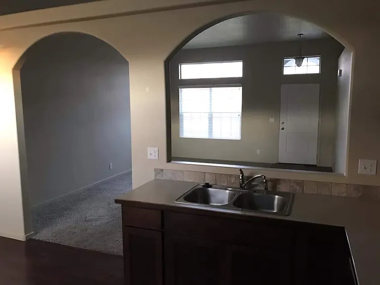 2701 N Glidden St #B — Photo 6