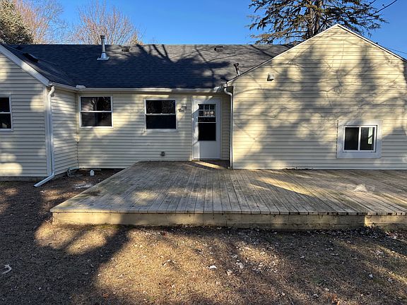 4th image of 4825 Corregidor Dr