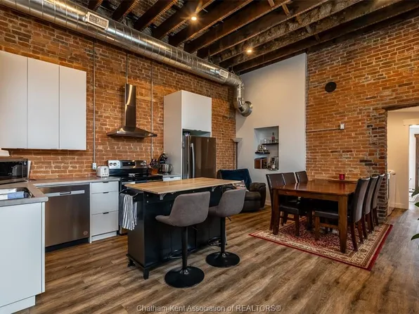 164 King St W #203, Chatham Kent, ON N7M 1E3