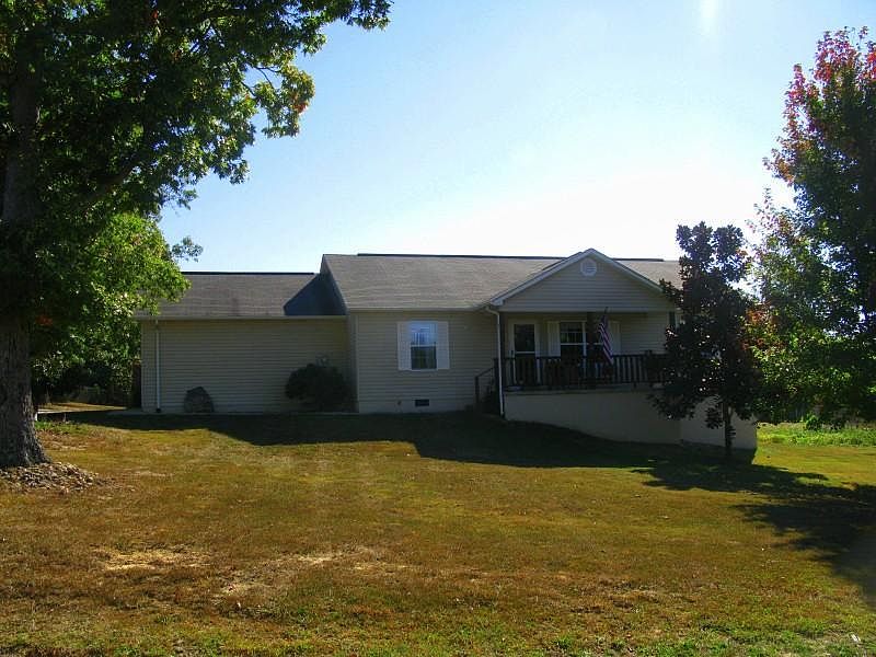 1st image of 610 Grace Hill Dr