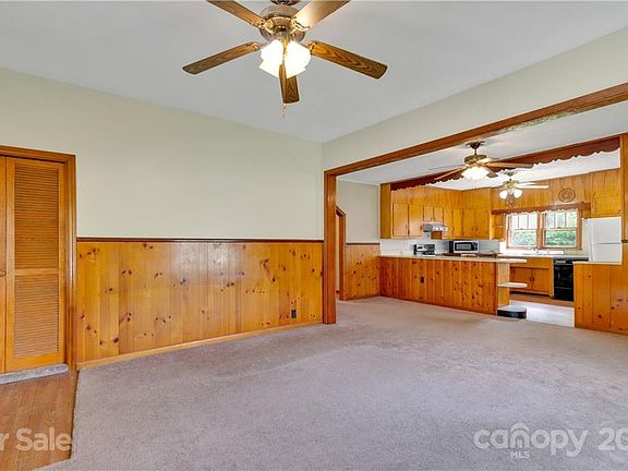 5th image of 1433 Brown Ave