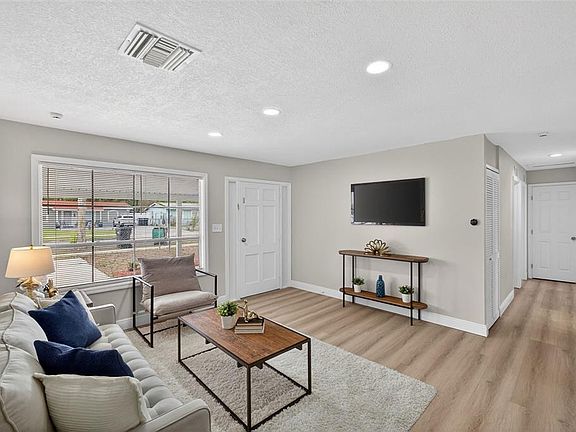 4th image of 1103 Overdale St