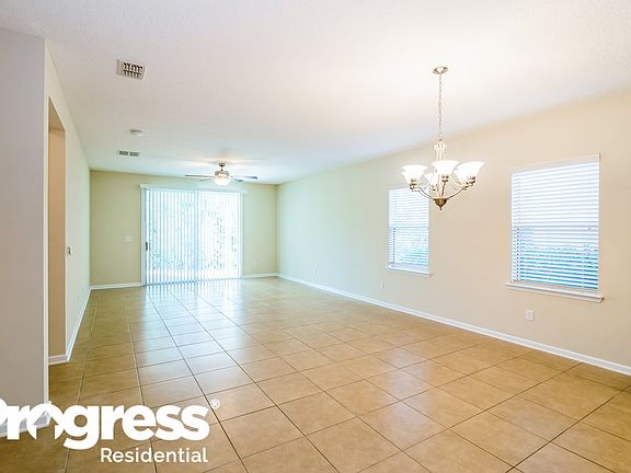 5th image of 165 Woodfield Ln