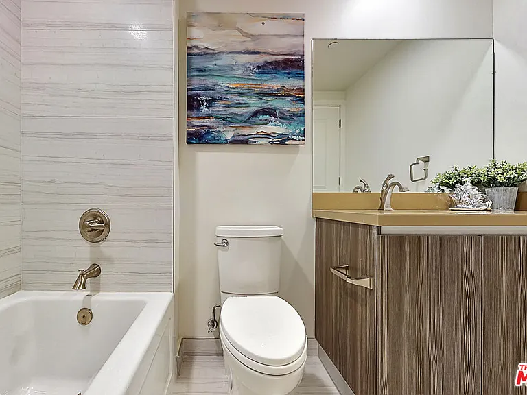 1070 S Bedford St #402 — Photo 25