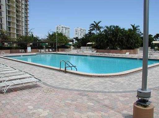 2nd image of 20335 W COUNTRY CLUB Drive #PH 8