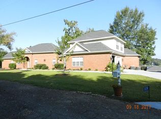328 Village Ln, Sparta, GA 31087