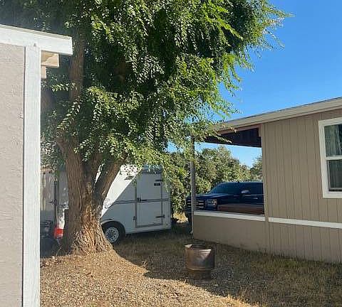 5th image of 501 Yellowstone Dr