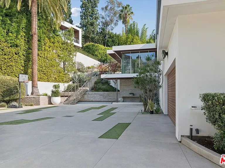 1232 Sunset Plaza Dr — Photo 5
