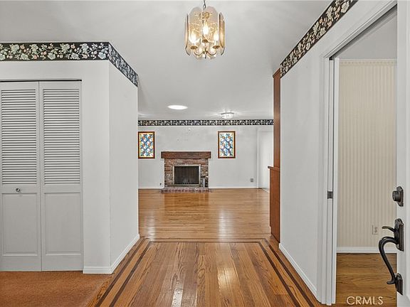 5th image of 2425 Duval Rd