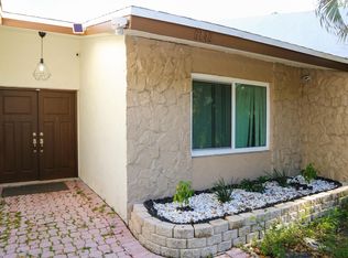 6140 SW 4th St, Margate, FL 33068