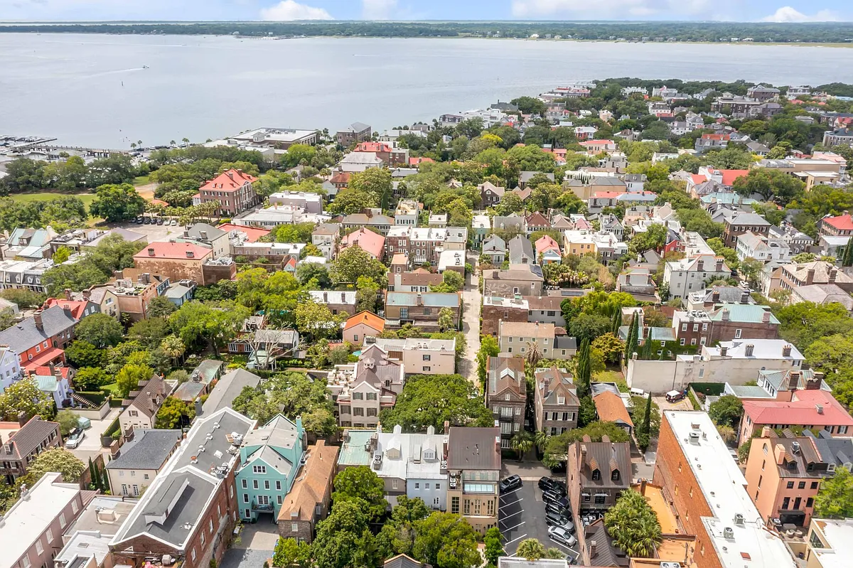 Aerial view above 20 Elliott St - 20 Elliott St