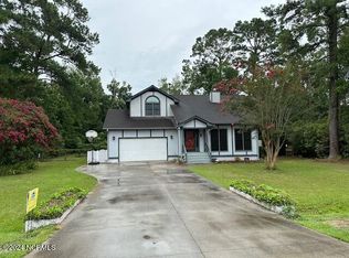 121 Pond Dr, Newport, NC 28570