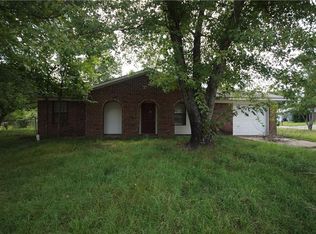 99 Neal St, Greenwood, AR 72936