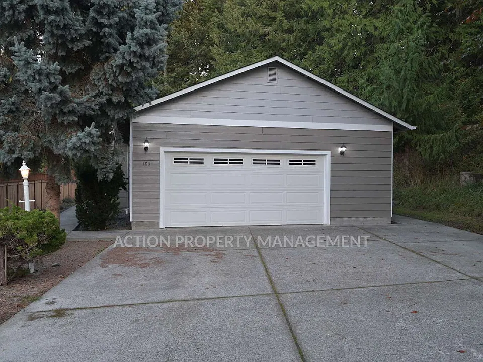105 11th Ct