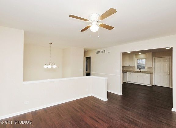 3rd image of 2107 Honore Ave
