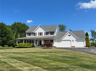 9595 Juniper Dr, Chardon, OH 44024